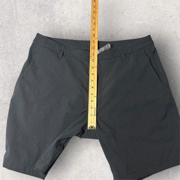 Lululemon ABC Shorts Black Performance Golf Travel Techwear Mens 36 - Picture 11 of 12